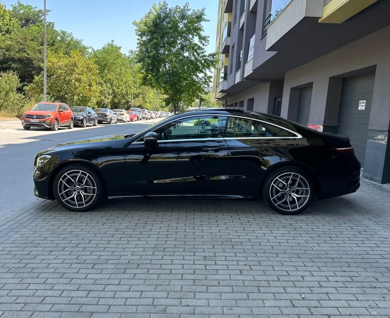 Mercedes-Benz E 220 AMG/4Matic/Burmester, снимка 4 - Автомобили и джипове - 49861920