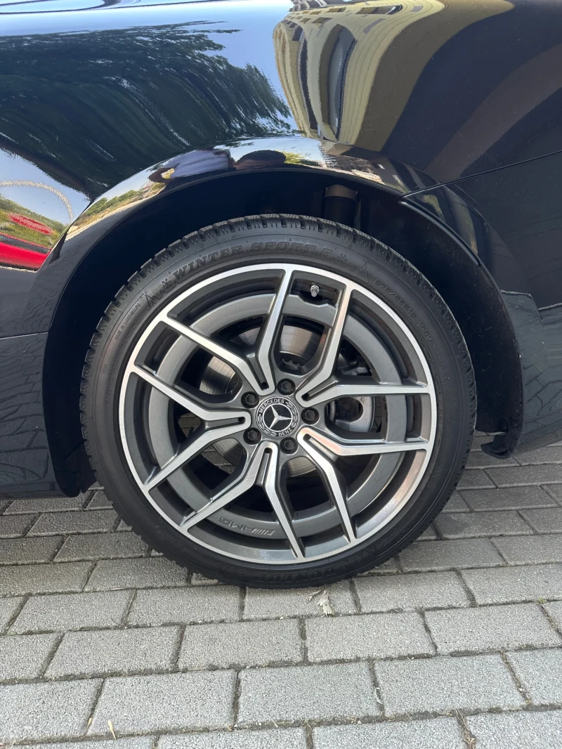 Mercedes-Benz E 220 AMG/4Matic/Burmester, снимка 8 - Автомобили и джипове - 49861920