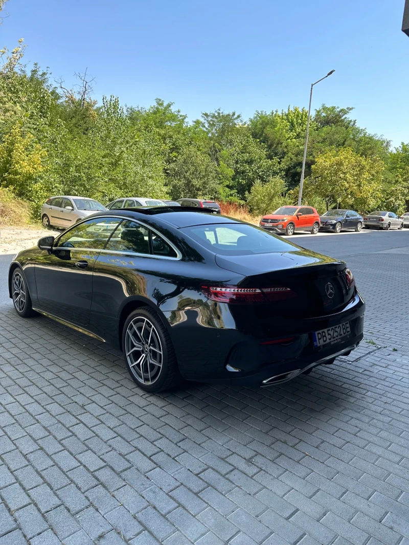 Mercedes-Benz E 220 AMG/4Matic/Burmester, снимка 5 - Автомобили и джипове - 49861920