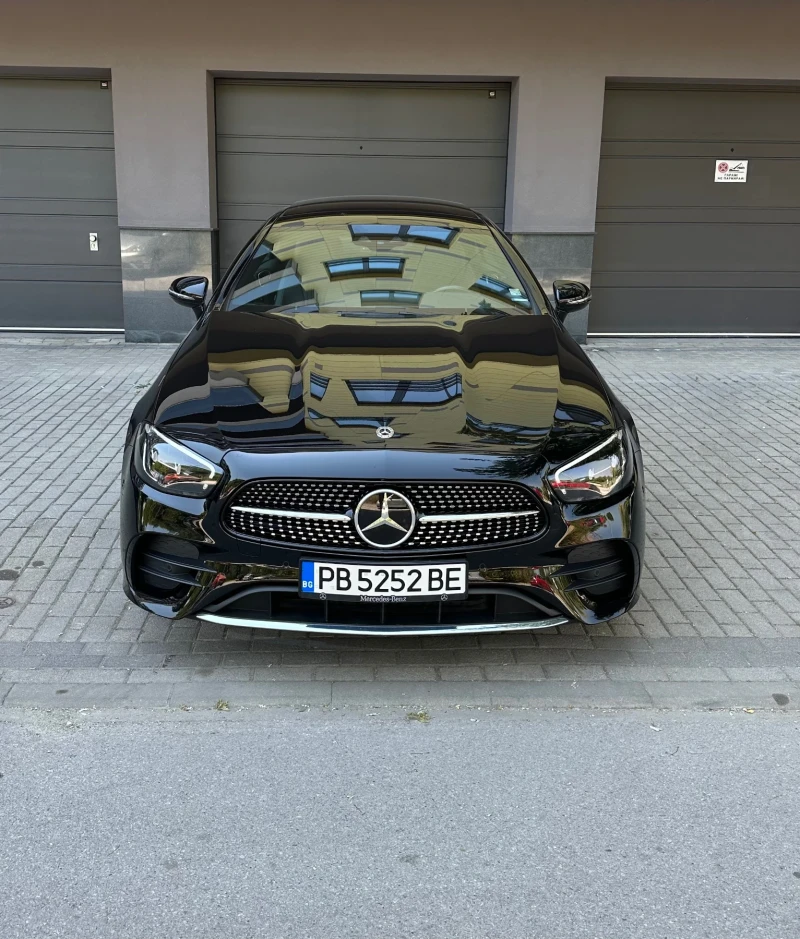 Mercedes-Benz E 220 AMG/4Matic/Burmester, снимка 2 - Автомобили и джипове - 49861920