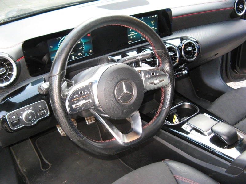 Mercedes-Benz CLA 200 AMG/170HP/NAVI/KLESS/CAM/AMBI/TSR/437v, снимка 3 - Автомобили и джипове - 50302199