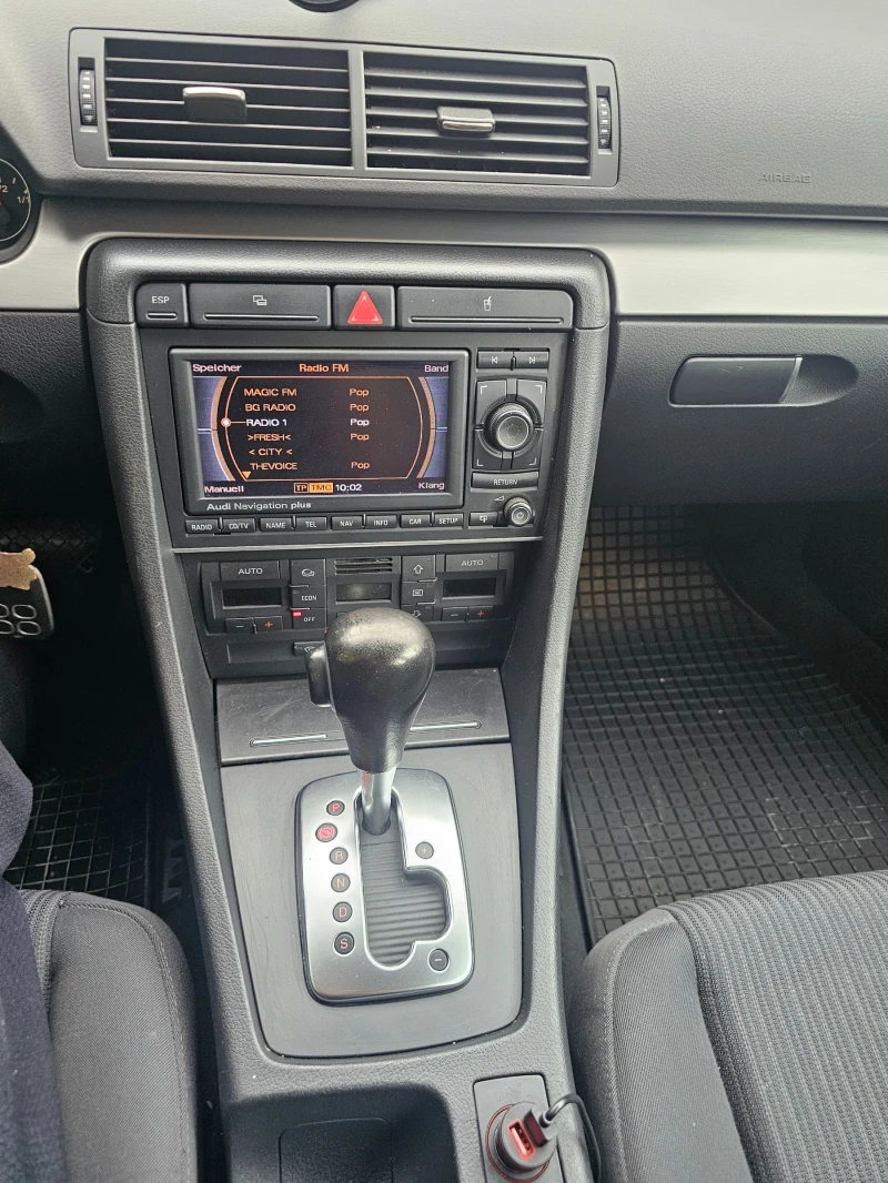 Audi A4 TFSI, снимка 13 - Автомобили и джипове - 51952185