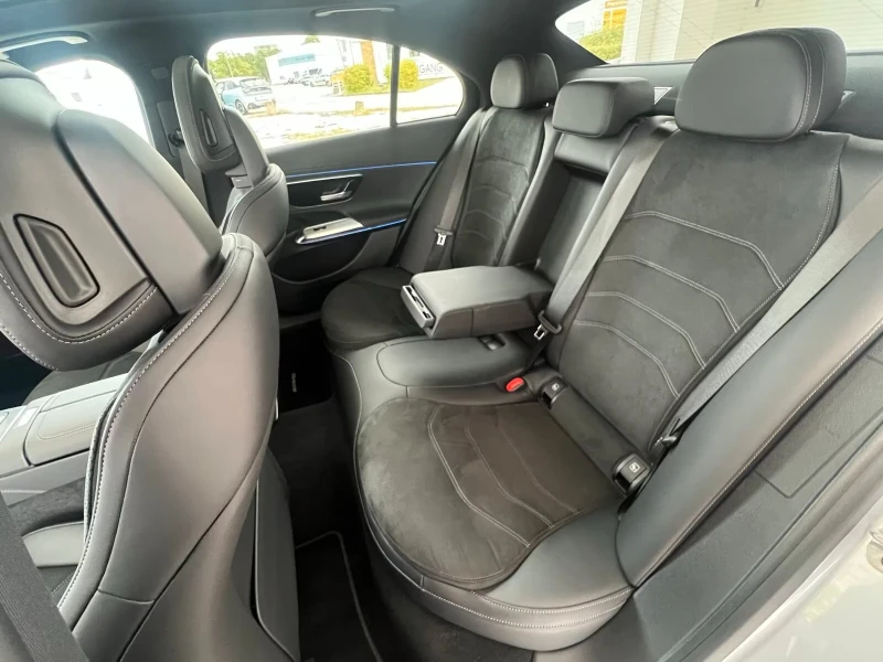 Mercedes-Benz E 220 d/4MATIC/197HP/AMG-PACK/PANO/DISTRONIC/152D, снимка 12 - Автомобили и джипове - 52078667
