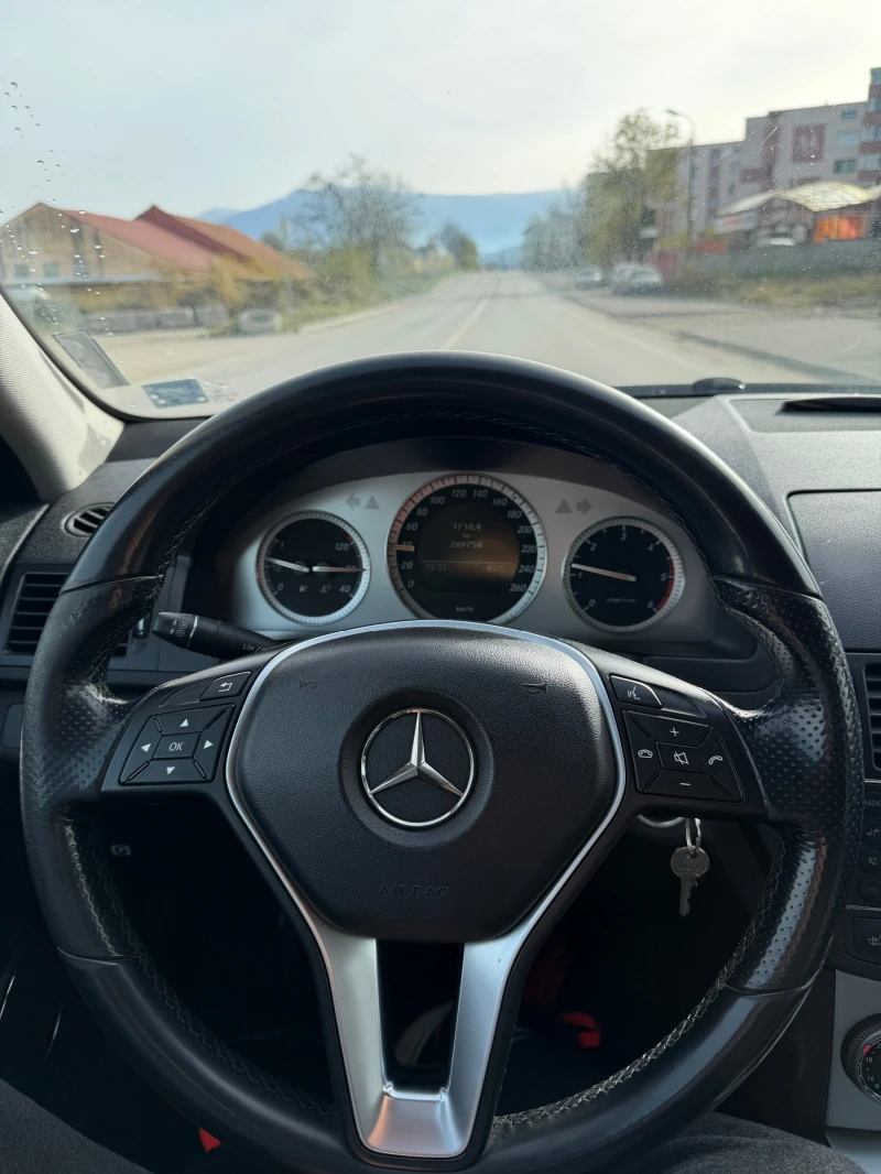 Mercedes-Benz C 320 CDI, снимка 8 - Автомобили и джипове - 52497094