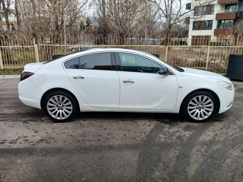 Opel Insignia, снимка 4 - Автомобили и джипове - 52990959