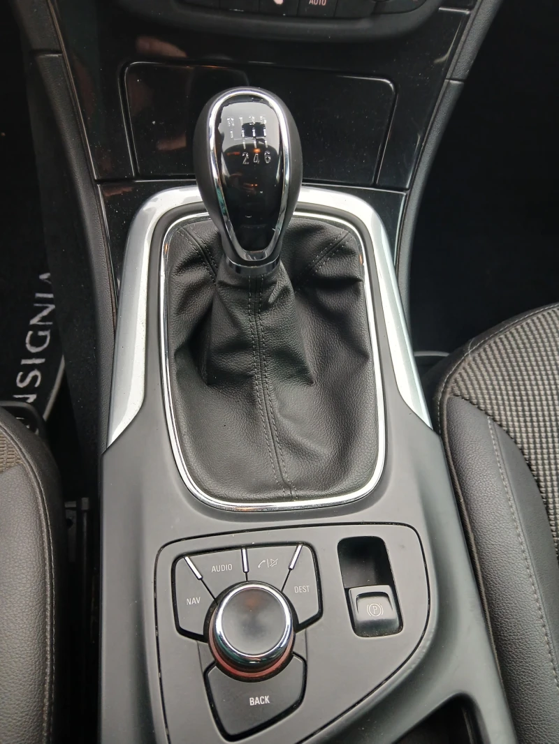 Opel Insignia, снимка 5 - Автомобили и джипове - 52990959