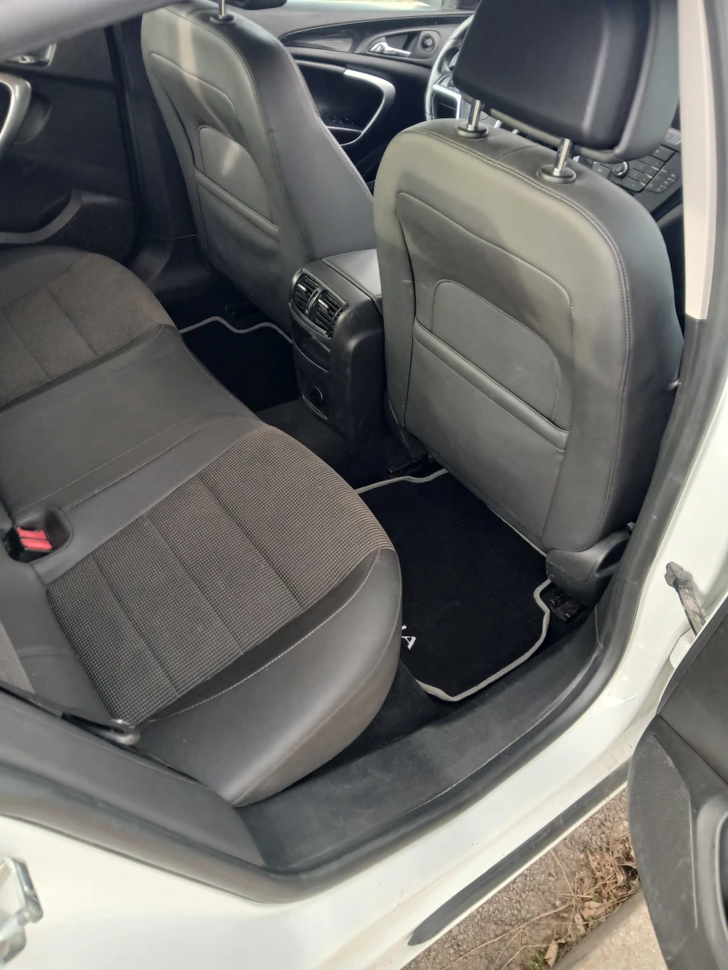 Opel Insignia, снимка 6 - Автомобили и джипове - 52990959