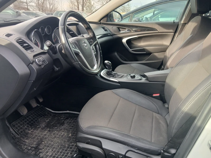Opel Insignia, снимка 7 - Автомобили и джипове - 52990959