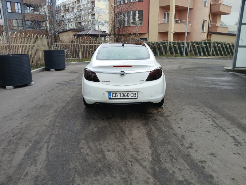 Opel Insignia, снимка 3 - Автомобили и джипове - 52990959