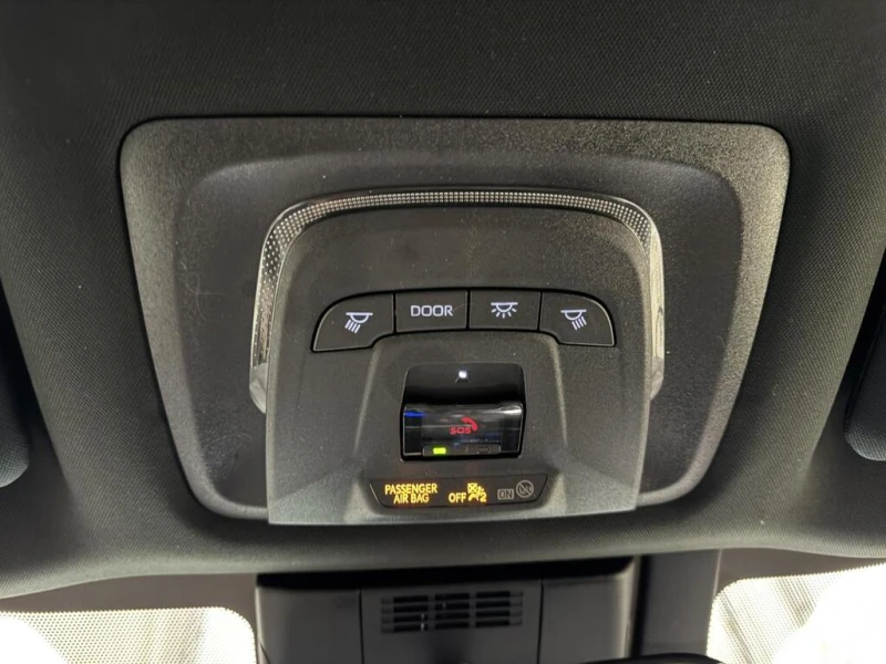 Toyota bZ4X LE* Подгрев* Камера* Sunroof* От представителство, снимка 14 - Автомобили и джипове - 53158376