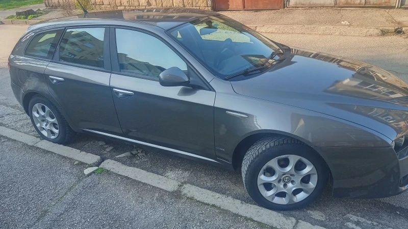 Alfa Romeo 159 sportwagon, снимка 2 - Автомобили и джипове - 47417604