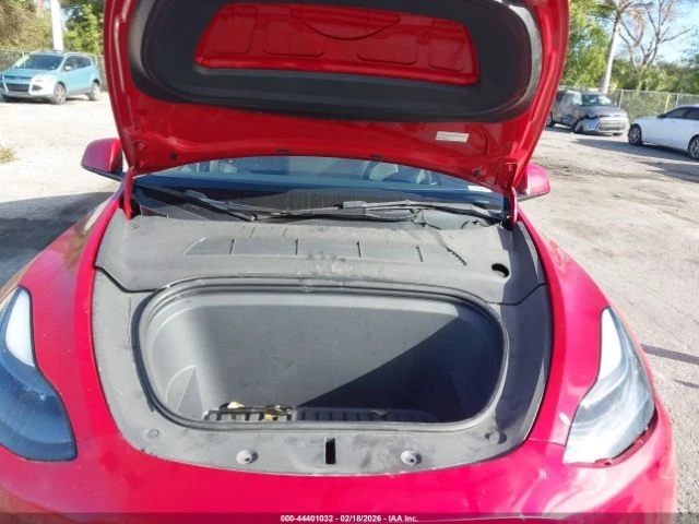 Tesla Model Y AWD* DUALMOTOR* KEYLESS* КАМЕРА* , снимка 15 - Автомобили и джипове - 53978315