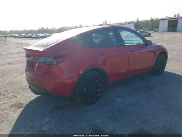 Tesla Model Y AWD* DUALMOTOR* KEYLESS* КАМЕРА* , снимка 7 - Автомобили и джипове - 53978315