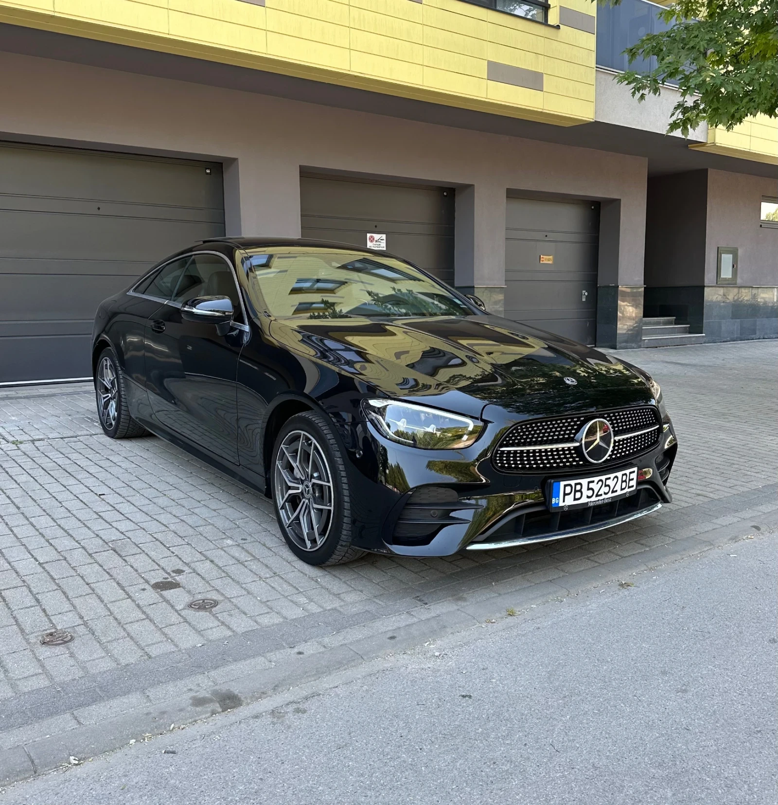 Mercedes-Benz E 220 AMG/4Matic/Burmester, снимка 1