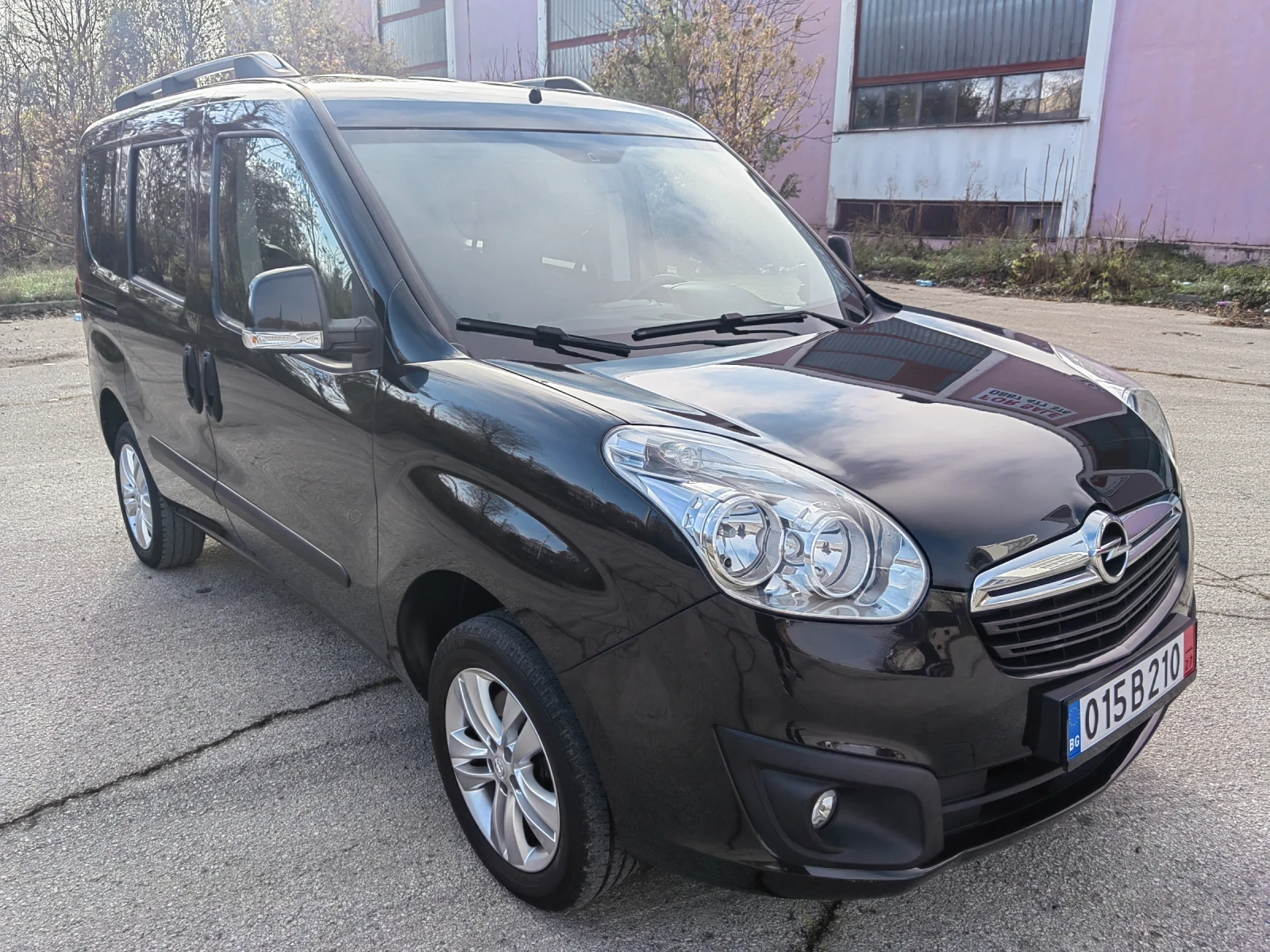 Opel Combo 1.4i SWISS - изображение 7