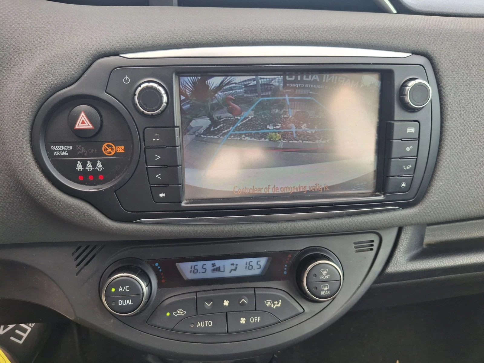 Toyota Yaris 1.5Hybrid* * * euro6 - изображение 9