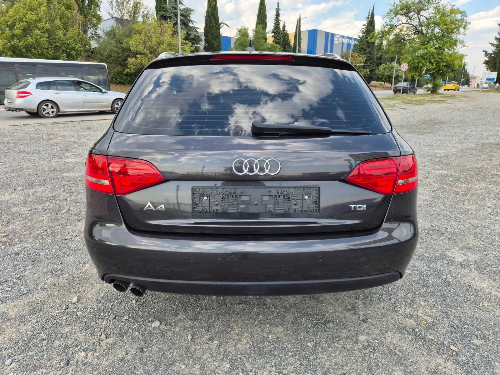 Audi A4 2.0TDI - изображение 4