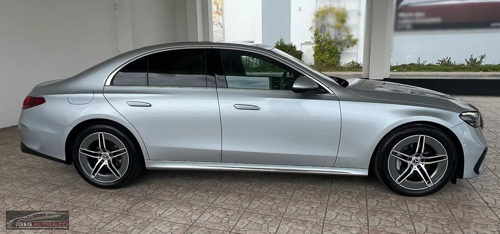 Mercedes-Benz E 220 d/4MATIC/197HP/AMG-PACK/PANO/DISTRONIC/152D - изображение 7