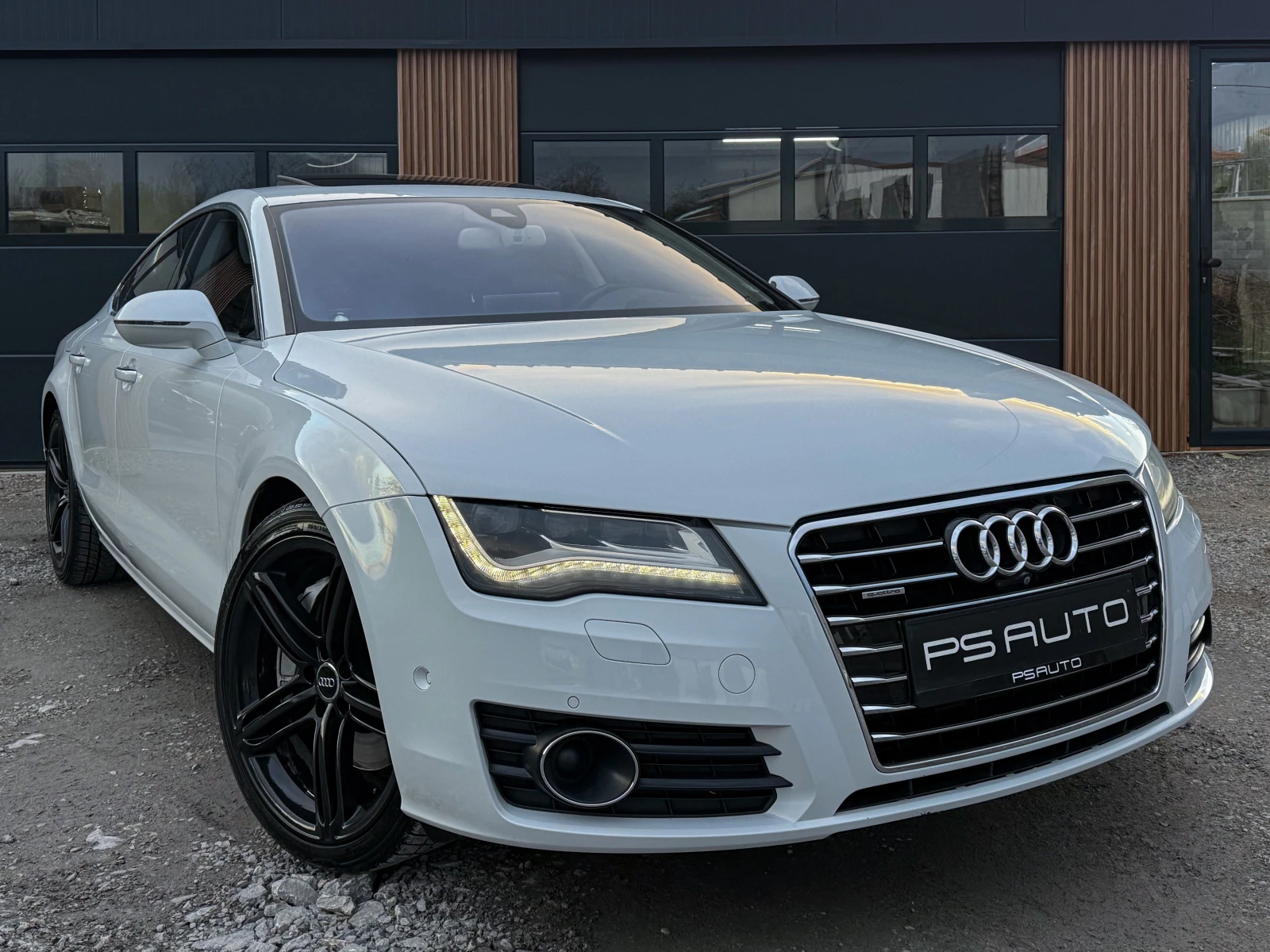 Audi A7 3.0 BiTDI 313 к.с. Вакум / Обдухване / KeyLessGo - изображение 2