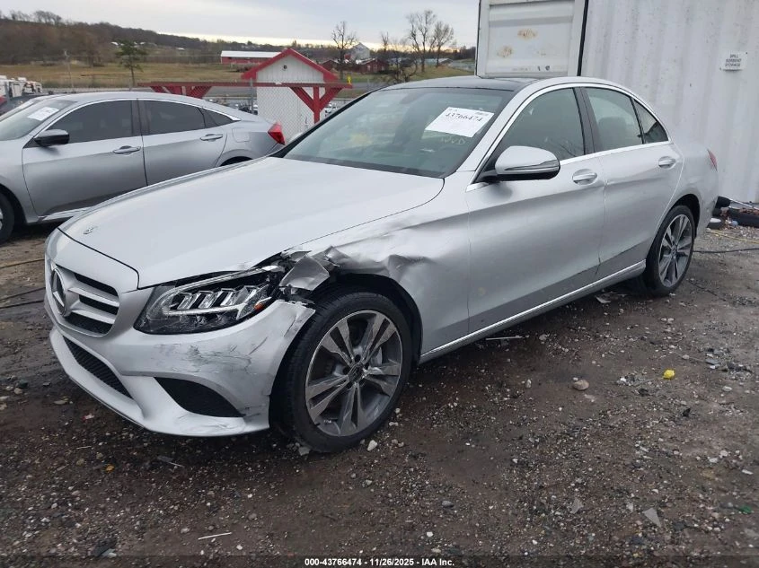 Mercedes-Benz C 300 2l 4Matic - изображение 2