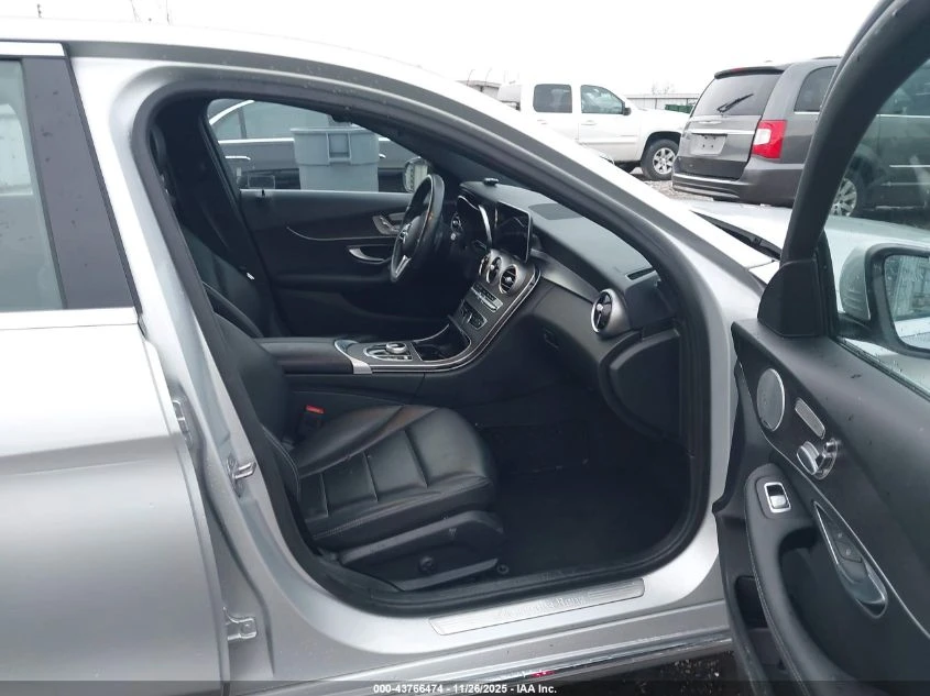 Mercedes-Benz C 300 2l 4Matic - изображение 5