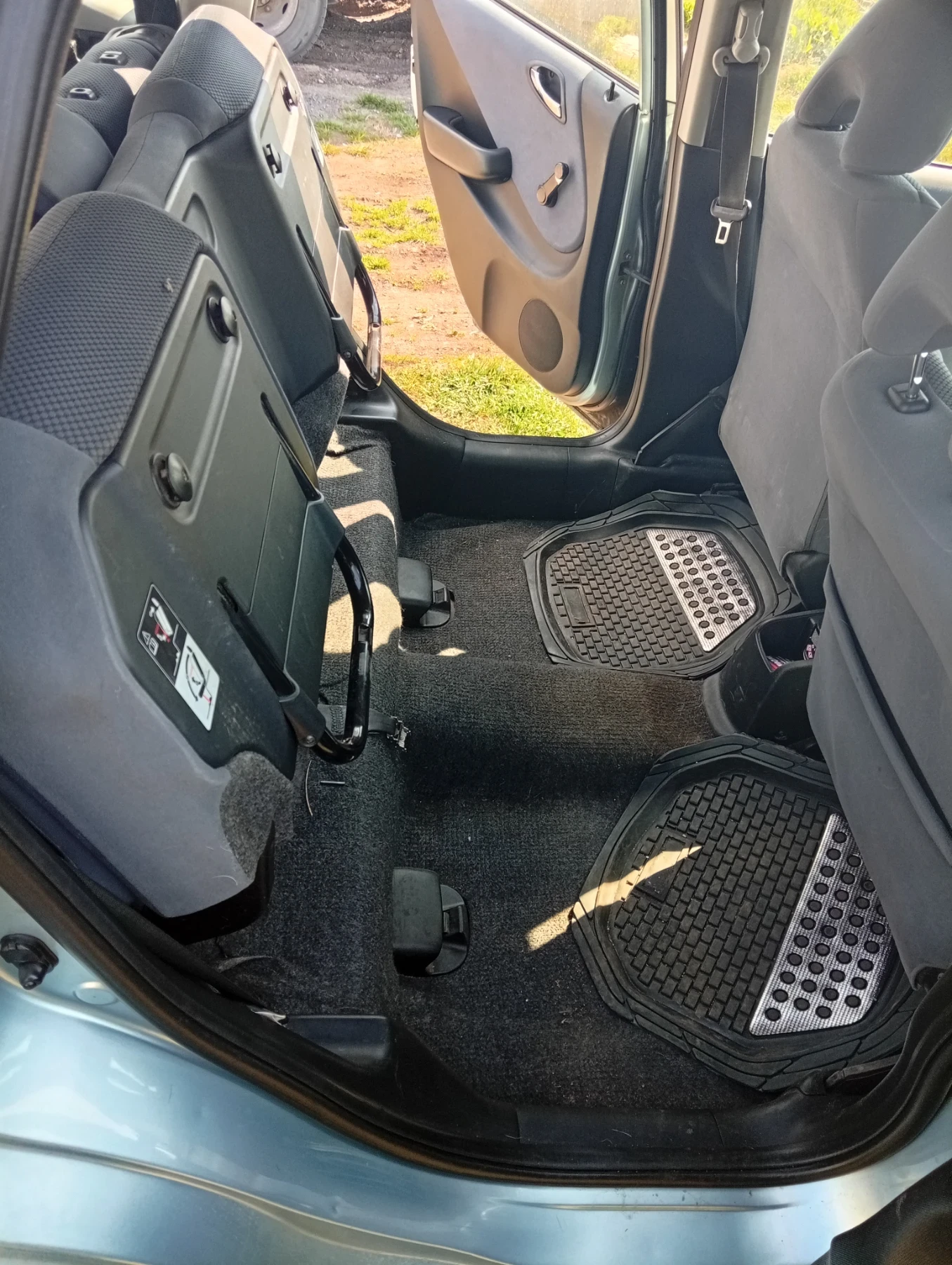 Honda Jazz 1.4 idsi, снимка 3 - Автомобили и джипове - 53970915