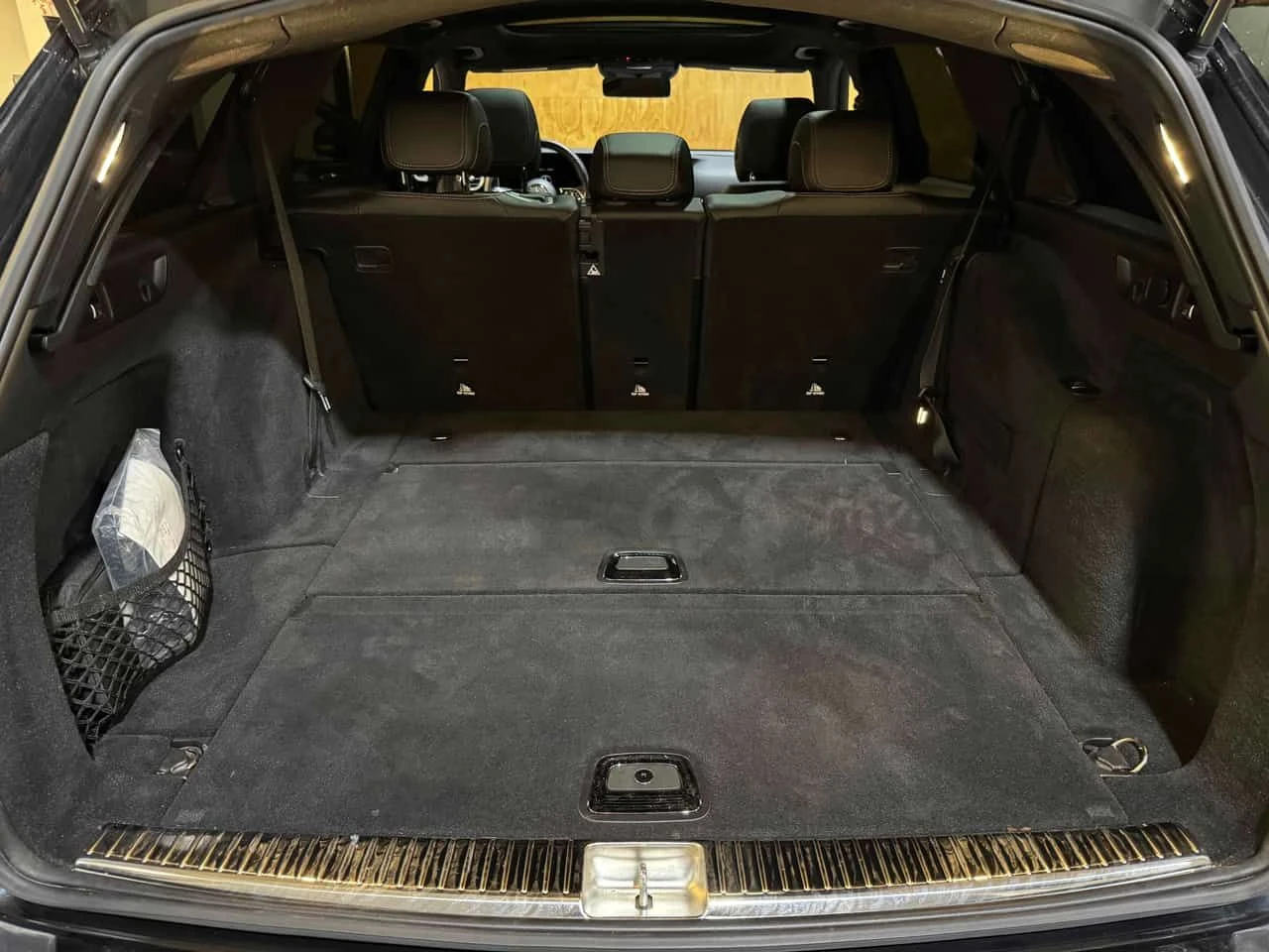 Mercedes-Benz E 450 CARFAX, снимка 16 - Автомобили и джипове - 54115114