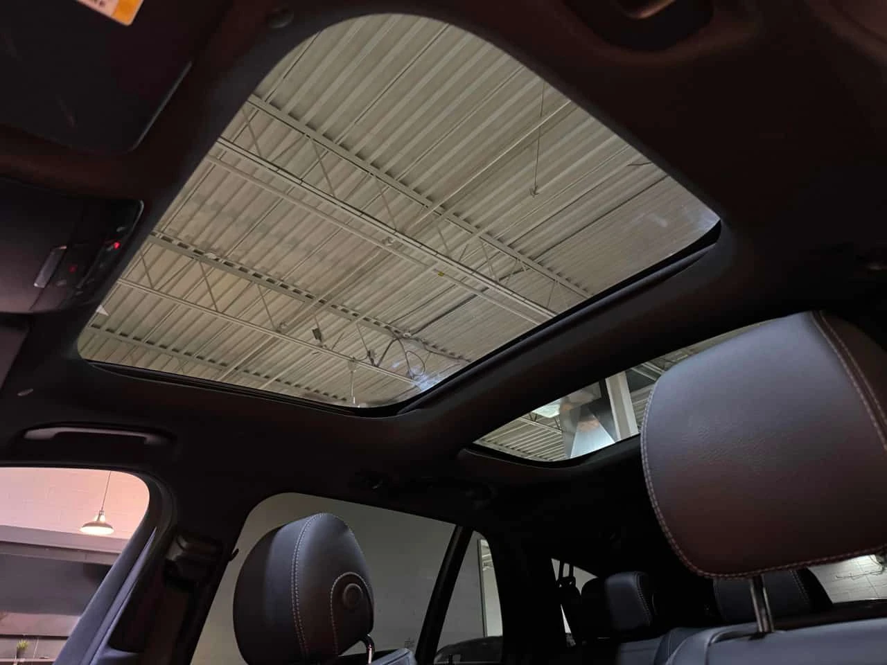 Mercedes-Benz E 450 CARFAX, снимка 11 - Автомобили и джипове - 54115114