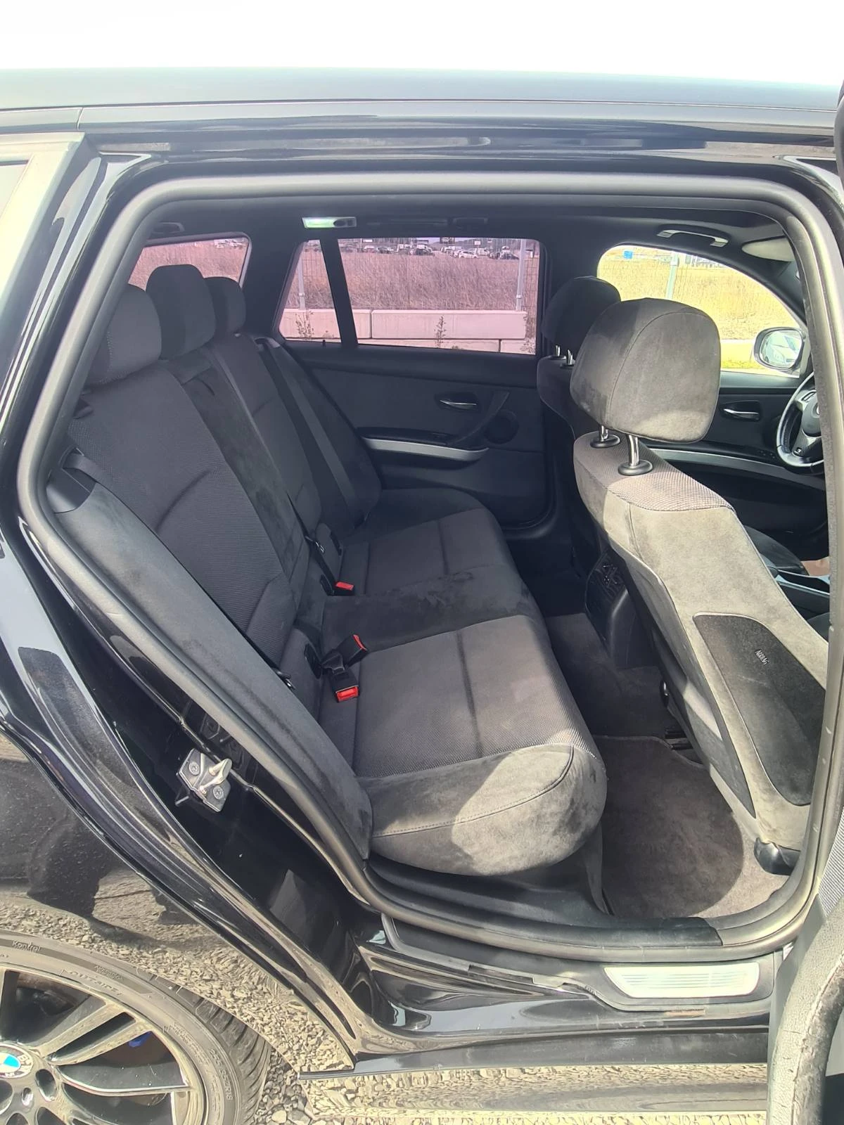 BMW 318 2.0.бензин М-ПАКЕТ 143кс, снимка 7 - Автомобили и джипове - 54249528