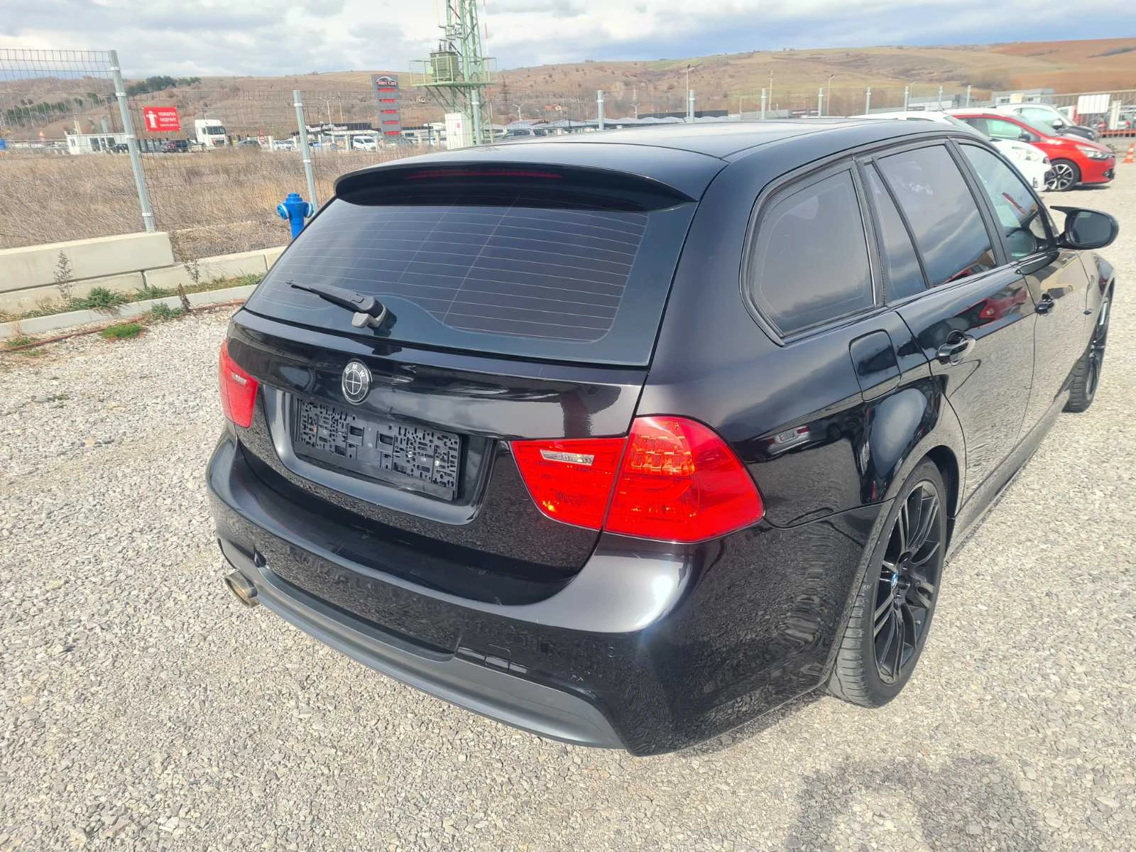 BMW 318 2.0.бензин М-ПАКЕТ 143кс, снимка 5 - Автомобили и джипове - 54249528