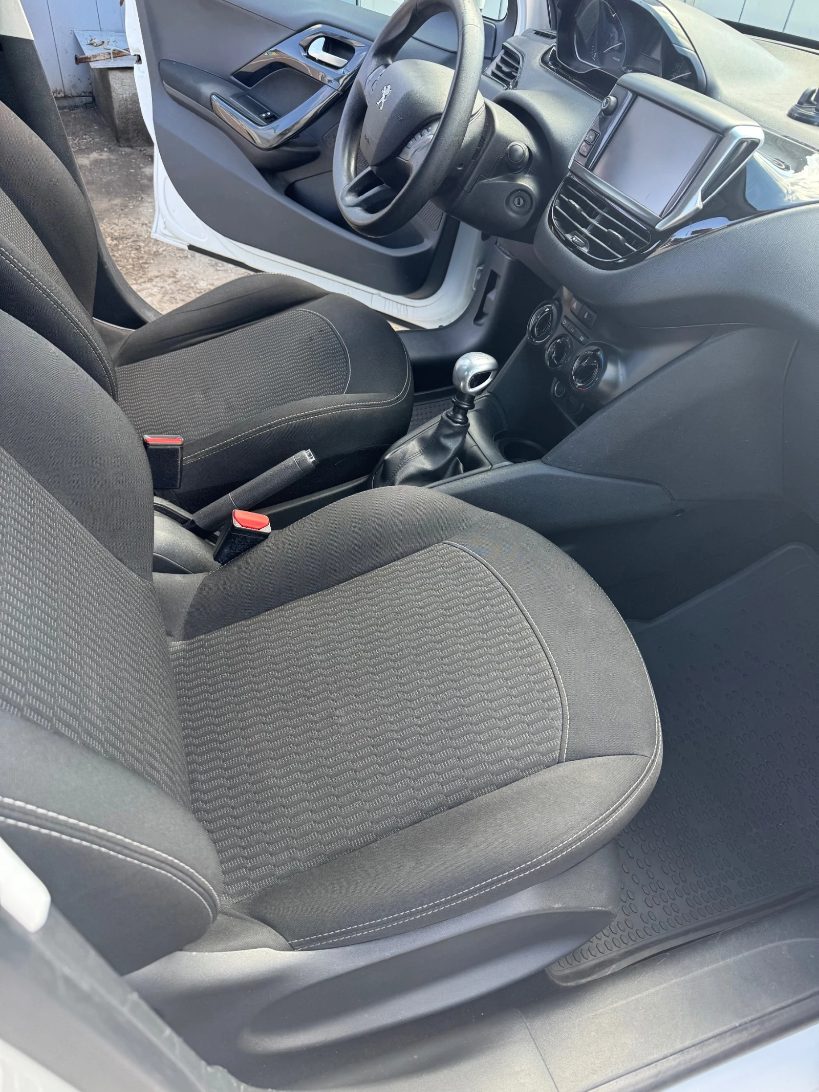Peugeot 208 | Mobile.bg � ����������� 9