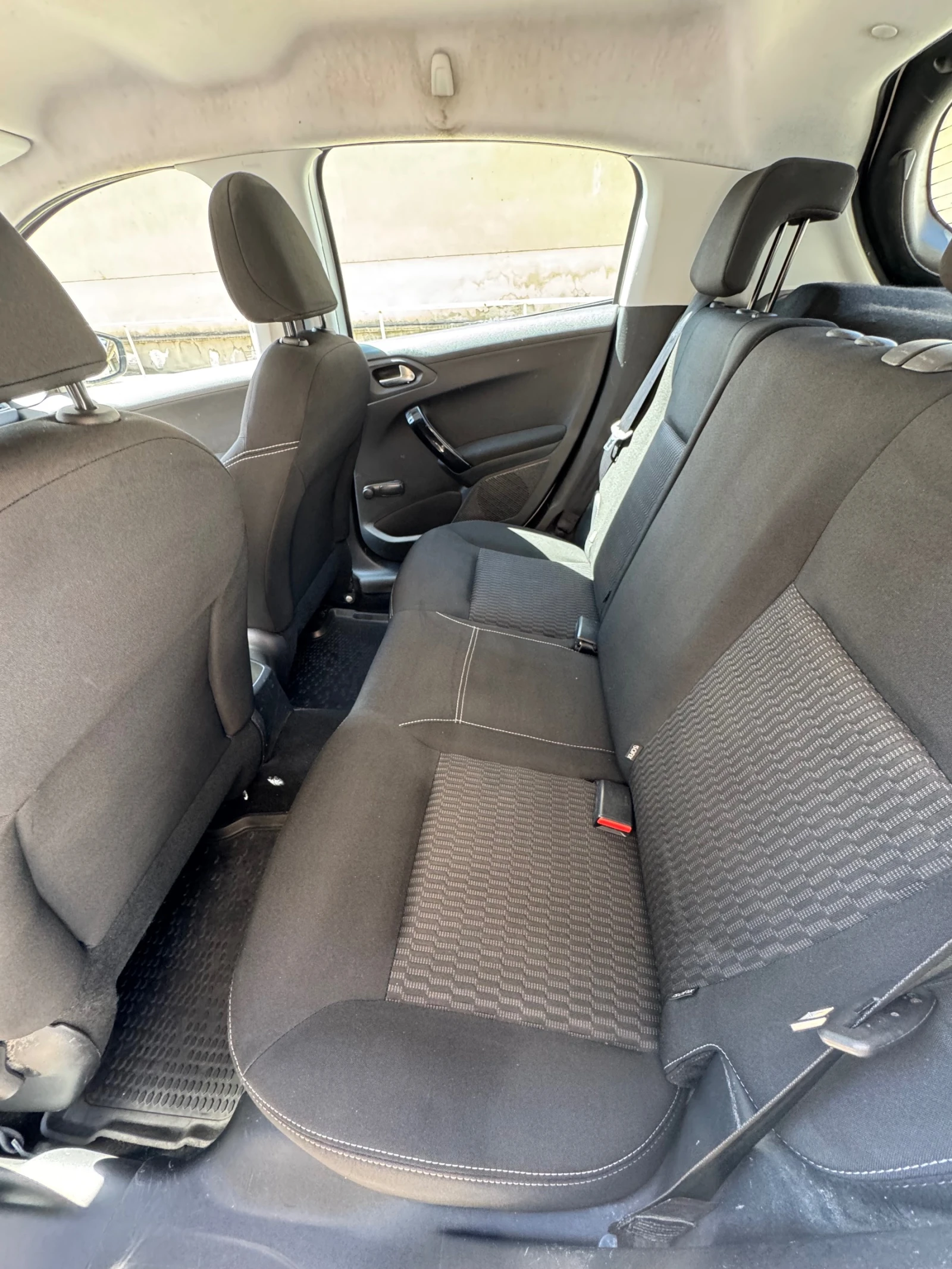 Peugeot 208 | Mobile.bg � ����������� 10
