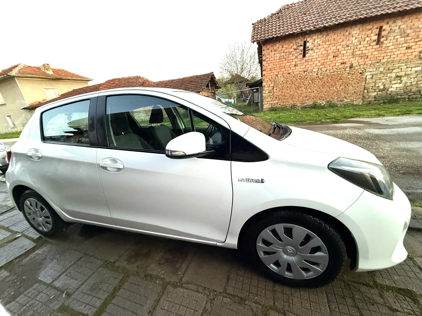 Toyota Yaris, снимка 8 - Автомобили и джипове - 54730946