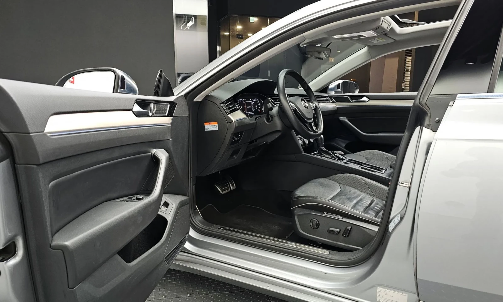 VW Arteon, снимка 10 - Автомобили и джипове - 54767954
