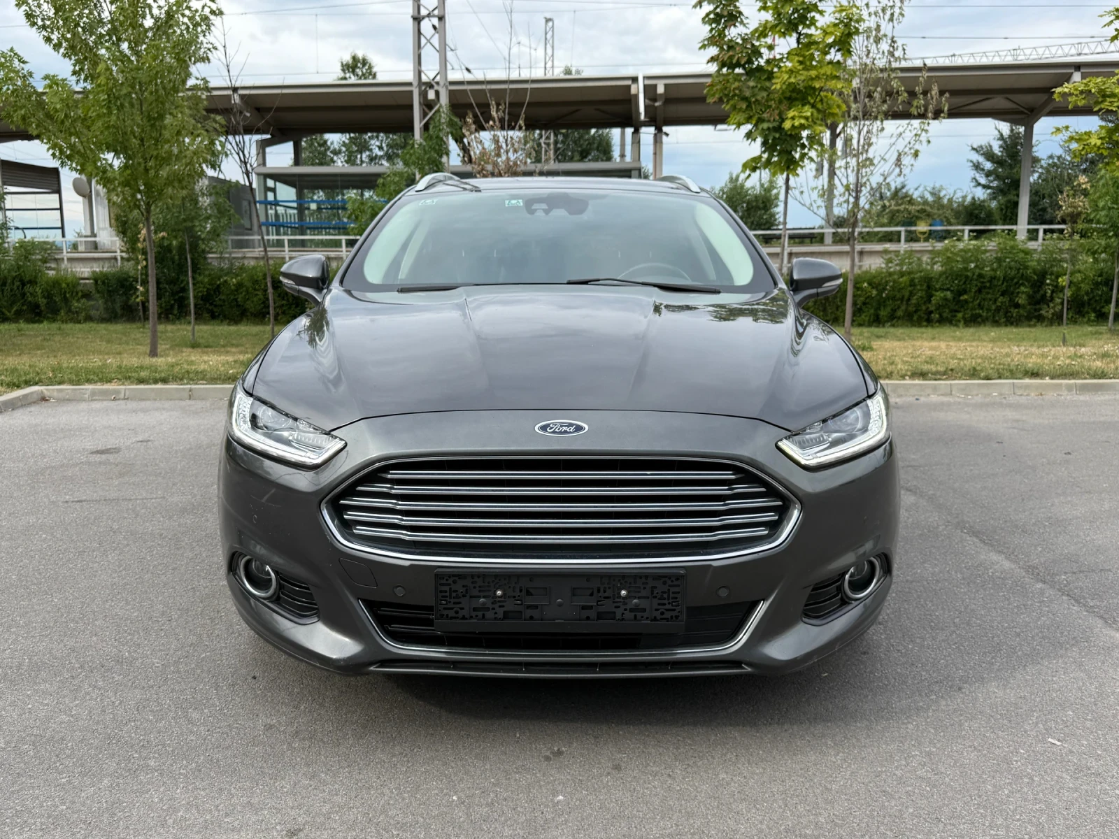 Ford Mondeo * 2.0TDCI* AWD* DISSTRONIC* MEMORY* CAMERA* SWISS*, снимка 2 - Автомобили и джипове - 55228484