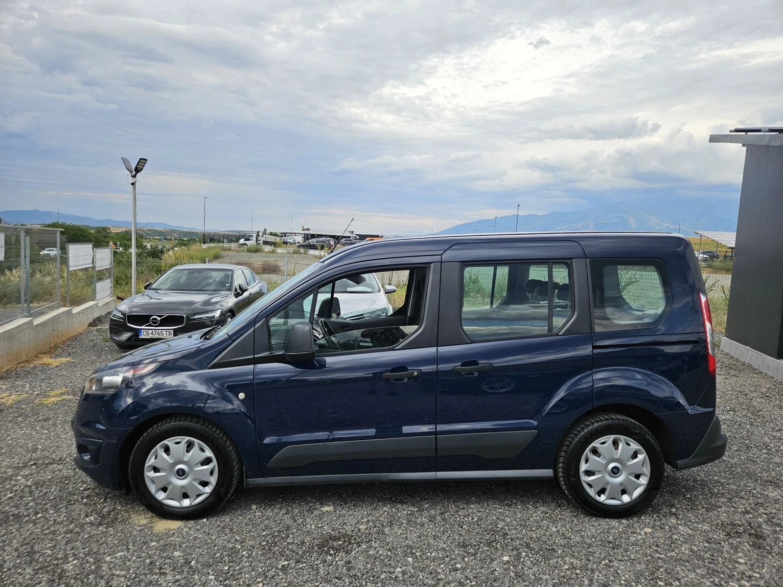 Ford Tourneo Connect 1.0 Eco boost euro6, снимка 2 - Автомобили и джипове - 55234651