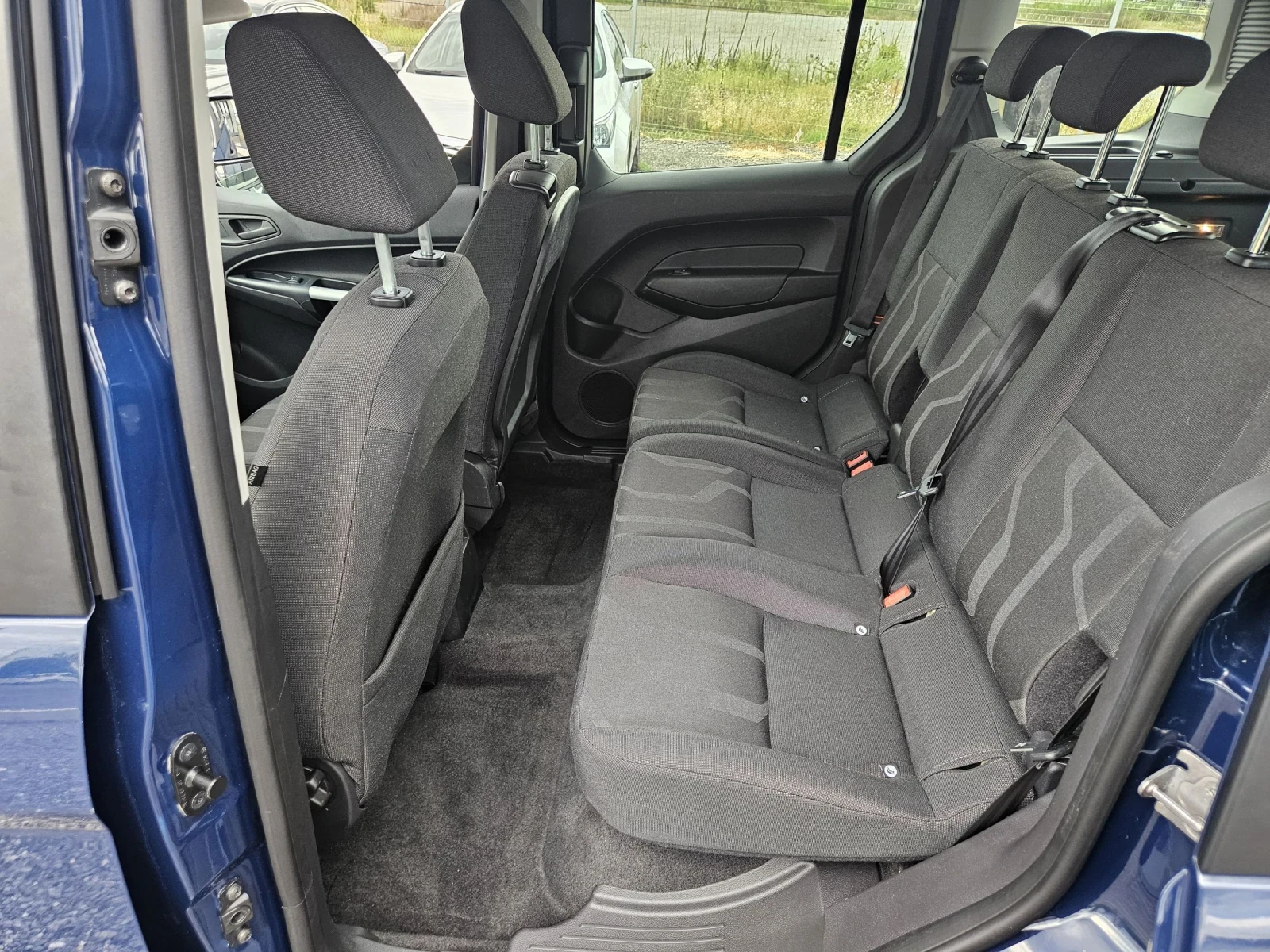 Ford Tourneo Connect 1.0 Eco boost euro6, снимка 9 - Автомобили и джипове - 55234651