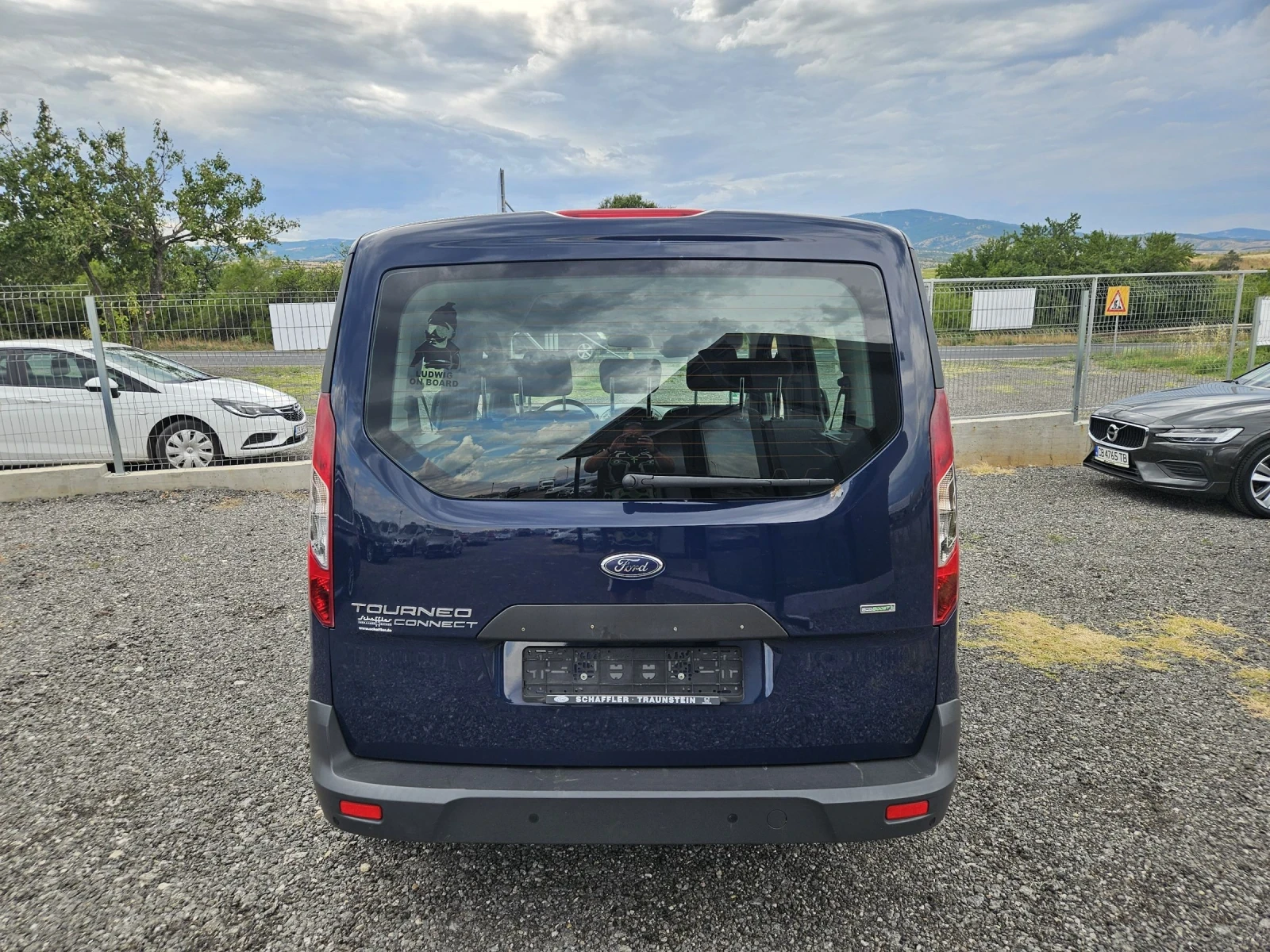 Ford Tourneo Connect 1.0 Eco boost euro6, снимка 4 - Автомобили и джипове - 55234651