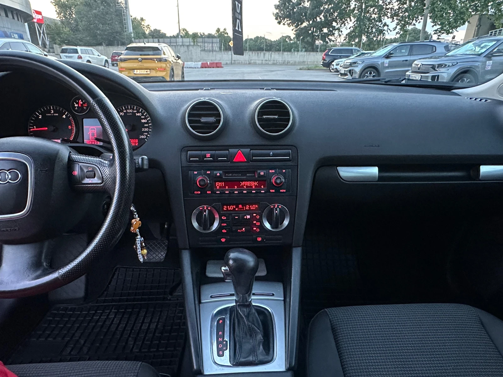 Audi A3 2.0TDI DSG, снимка 15 - Автомобили и джипове - 55301670