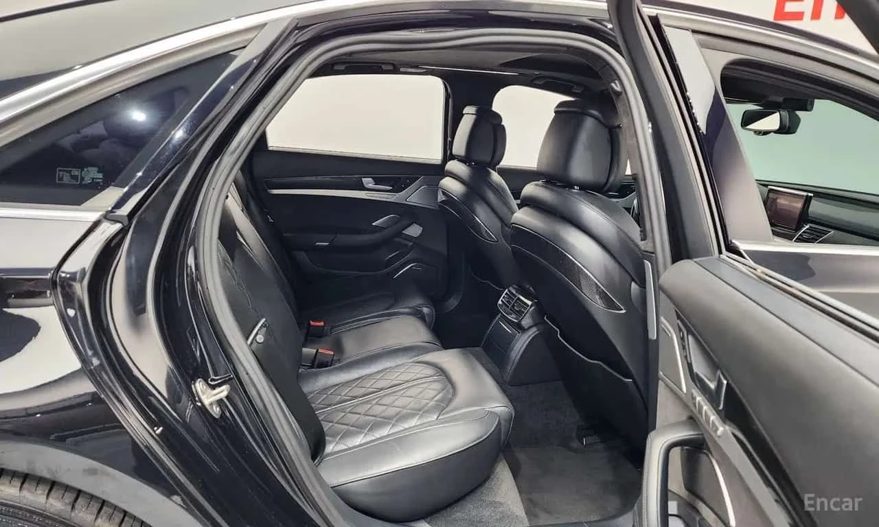 Audi S8 4.0 TFSI quattro, снимка 12 - Автомобили и джипове - 55572931