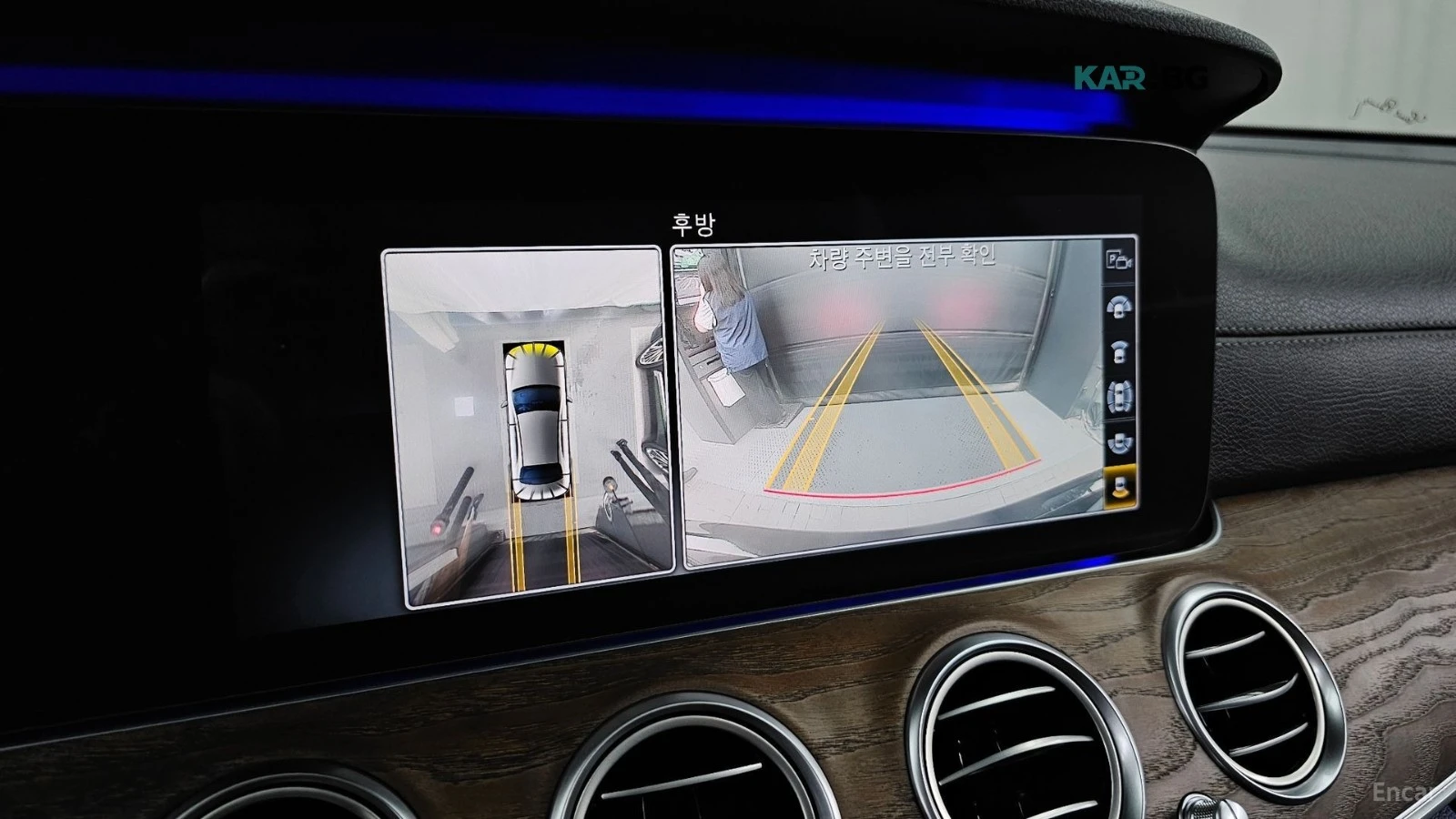 Mercedes-Benz E 300 4MATIC* HUD* 360* КОЖА* ОБДУХ* НАВИ* ПАНО, снимка 13 - Автомобили и джипове - 55887341