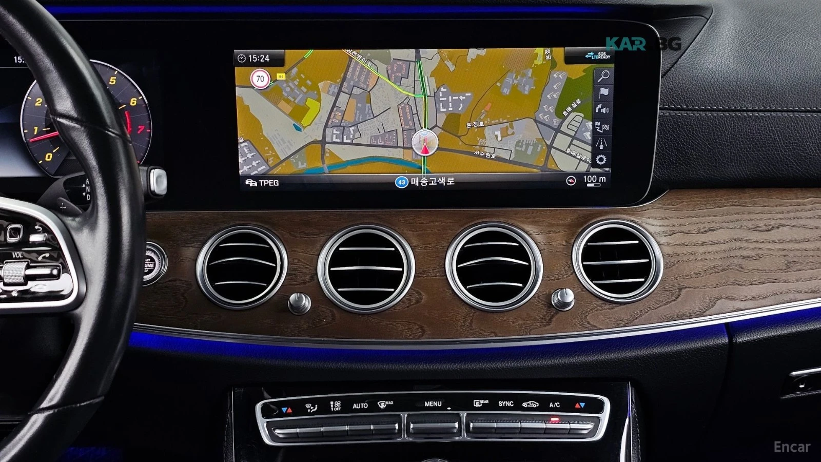 Mercedes-Benz E 300 4MATIC* HUD* 360* КОЖА* ОБДУХ* НАВИ* ПАНО, снимка 12 - Автомобили и джипове - 55887341