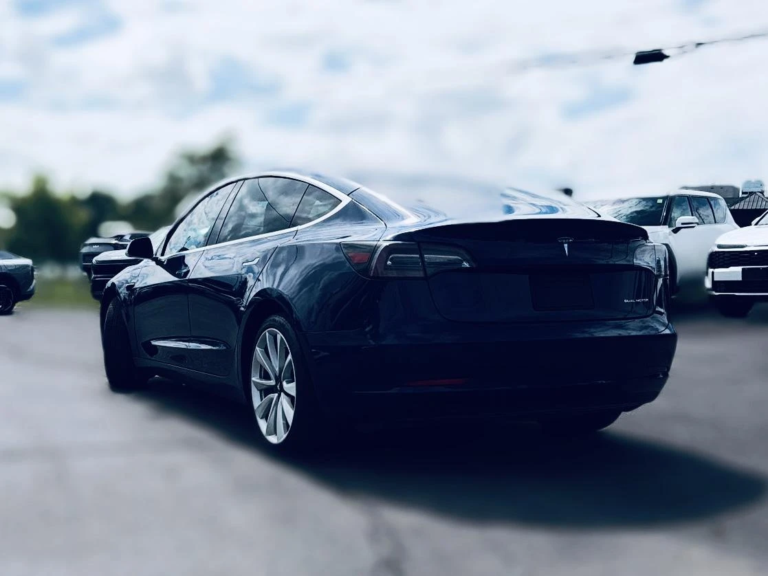 Tesla Model 3 Long Range* Dual Motors* Подгреви* Пано, снимка 4 - Автомобили и джипове - 55900076