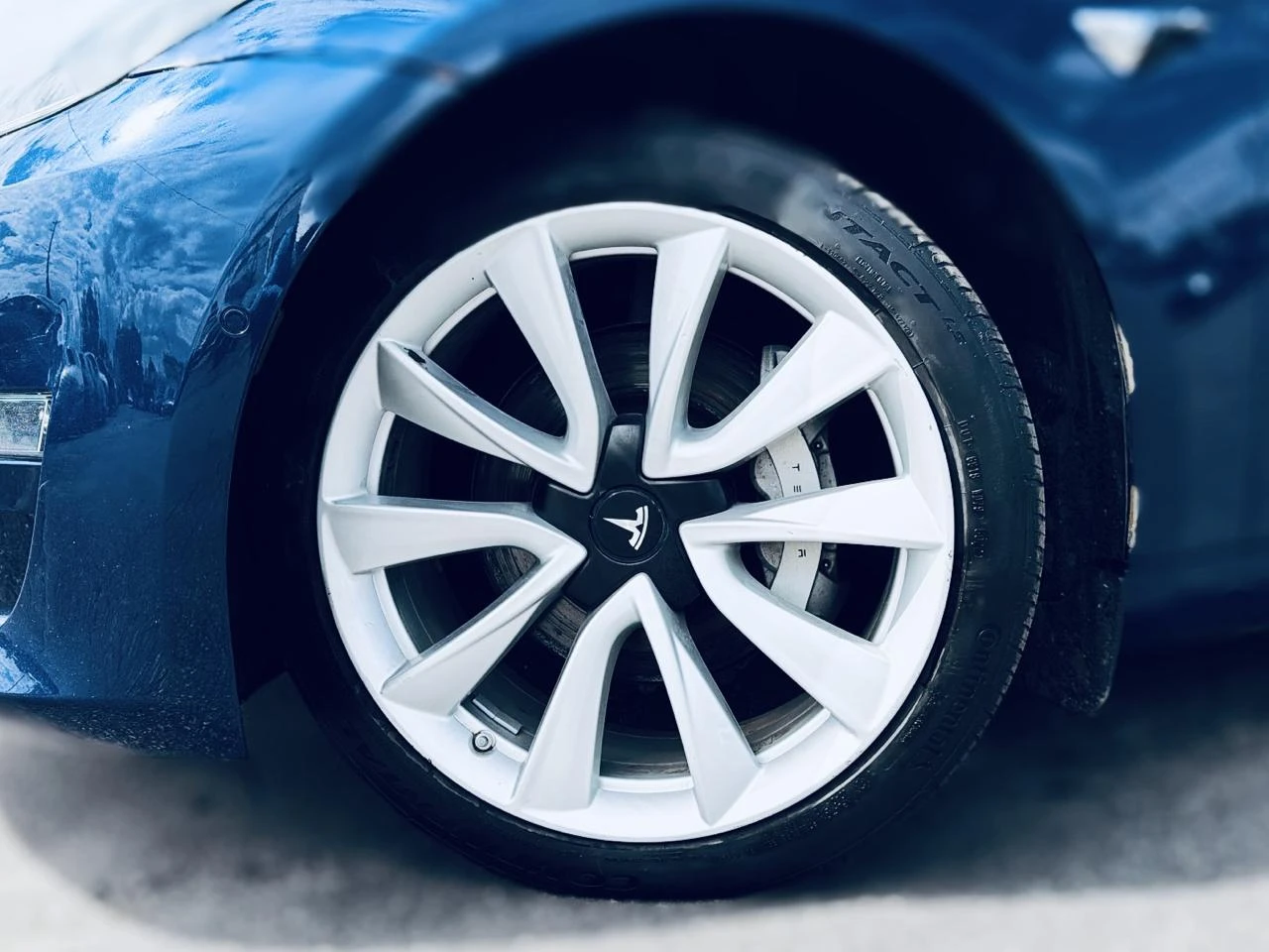 Tesla Model 3 Long Range* Dual Motors* Подгреви* Пано, снимка 7 - Автомобили и джипове - 55900076