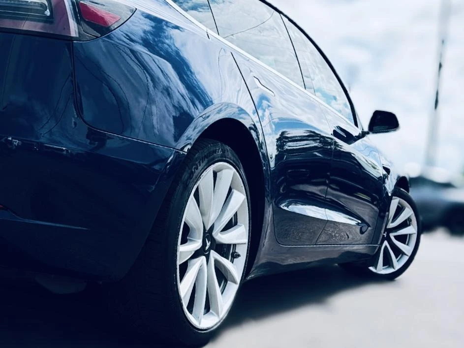 Tesla Model 3 Long Range* Dual Motors* Подгреви* Пано, снимка 3 - Автомобили и джипове - 55900076