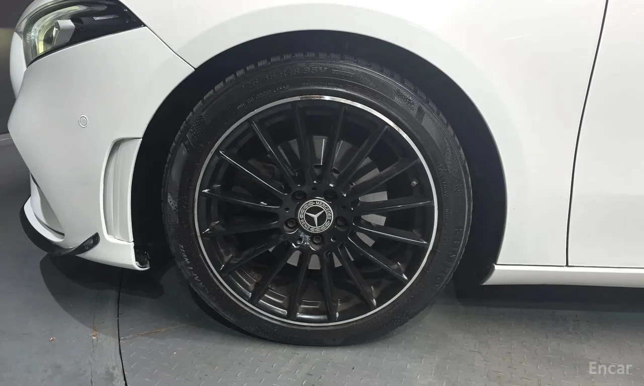 Mercedes-Benz A 220 АМГ ПАКЕТ/Sedan/ФИНАНСИРАНЕ, снимка 5 - Автомобили и джипове - 56145699