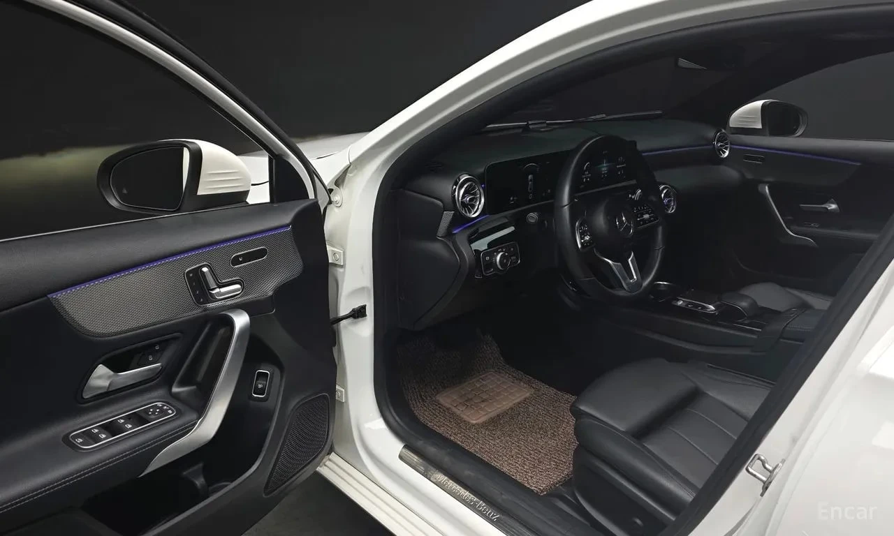 Mercedes-Benz A 220 АМГ ПАКЕТ/Sedan/ФИНАНСИРАНЕ, снимка 10 - Автомобили и джипове - 56145699
