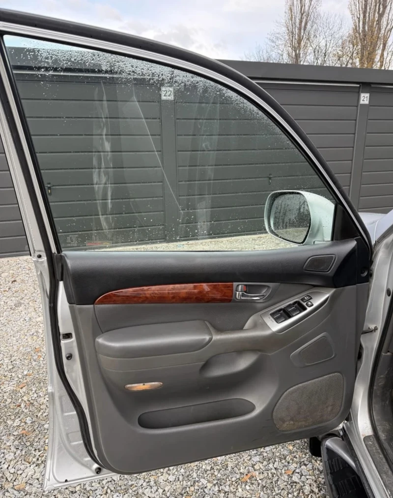 Toyota Land cruiser Automatic , снимка 7 - Автомобили и джипове - 52738990