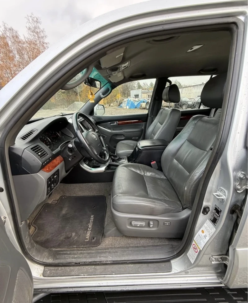 Toyota Land cruiser Automatic , снимка 6 - Автомобили и джипове - 52738990
