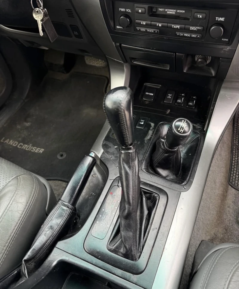 Toyota Land cruiser Automatic , снимка 8 - Автомобили и джипове - 52738990